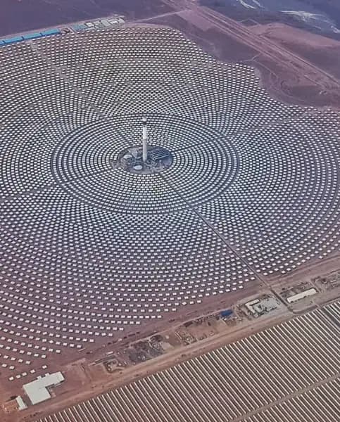 Visit of Nour solar station
