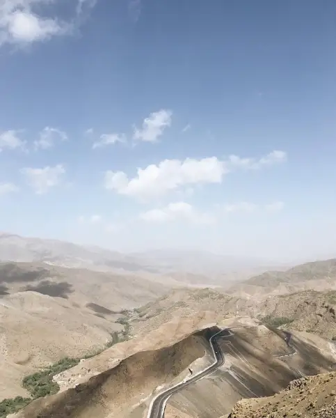 The city of Marrakech and the Tizi N'Tichka pass culminating at an altitude of 2,260 m.